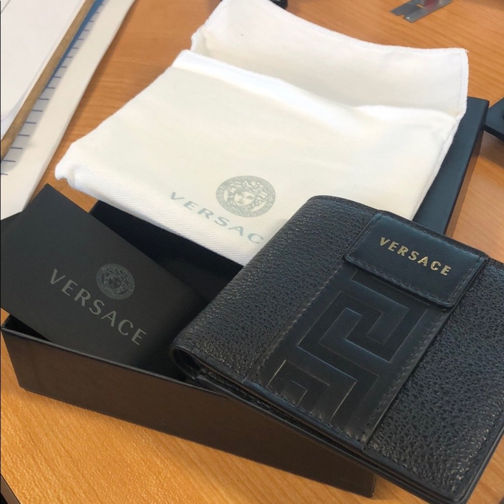 Versace Wallet brand new never used